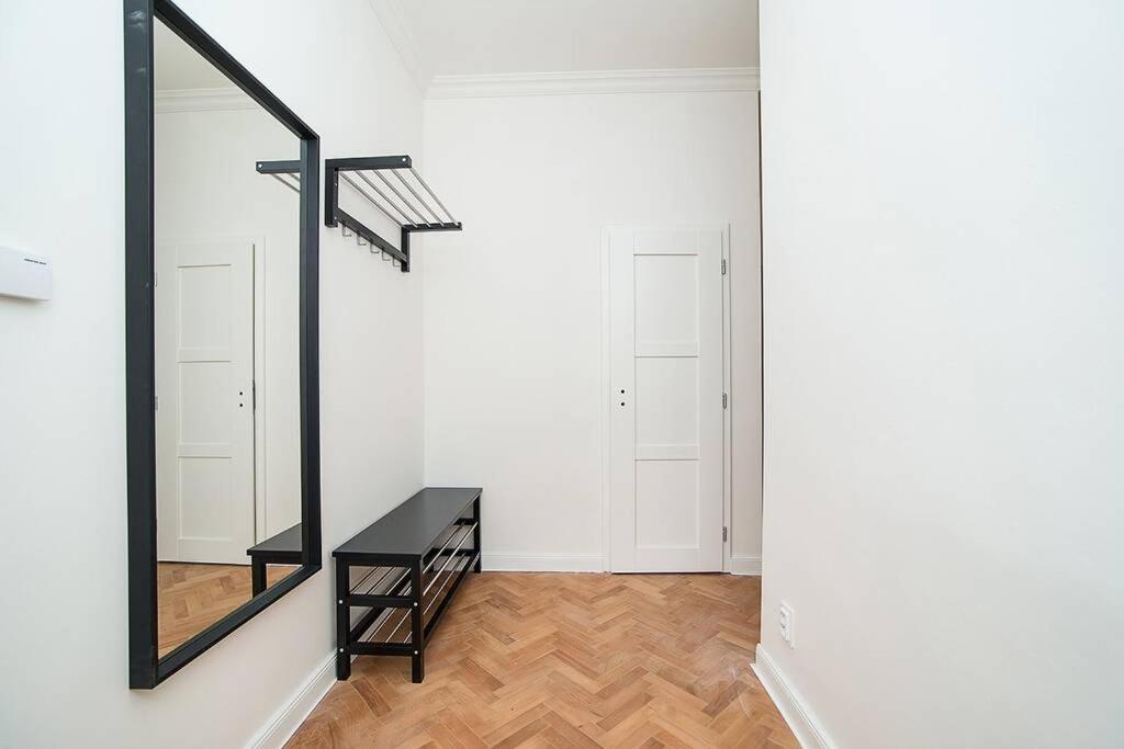 Elegant, Modern, 2-Bed Flat By Museum Of Prague Apartment ภายนอก รูปภาพ
